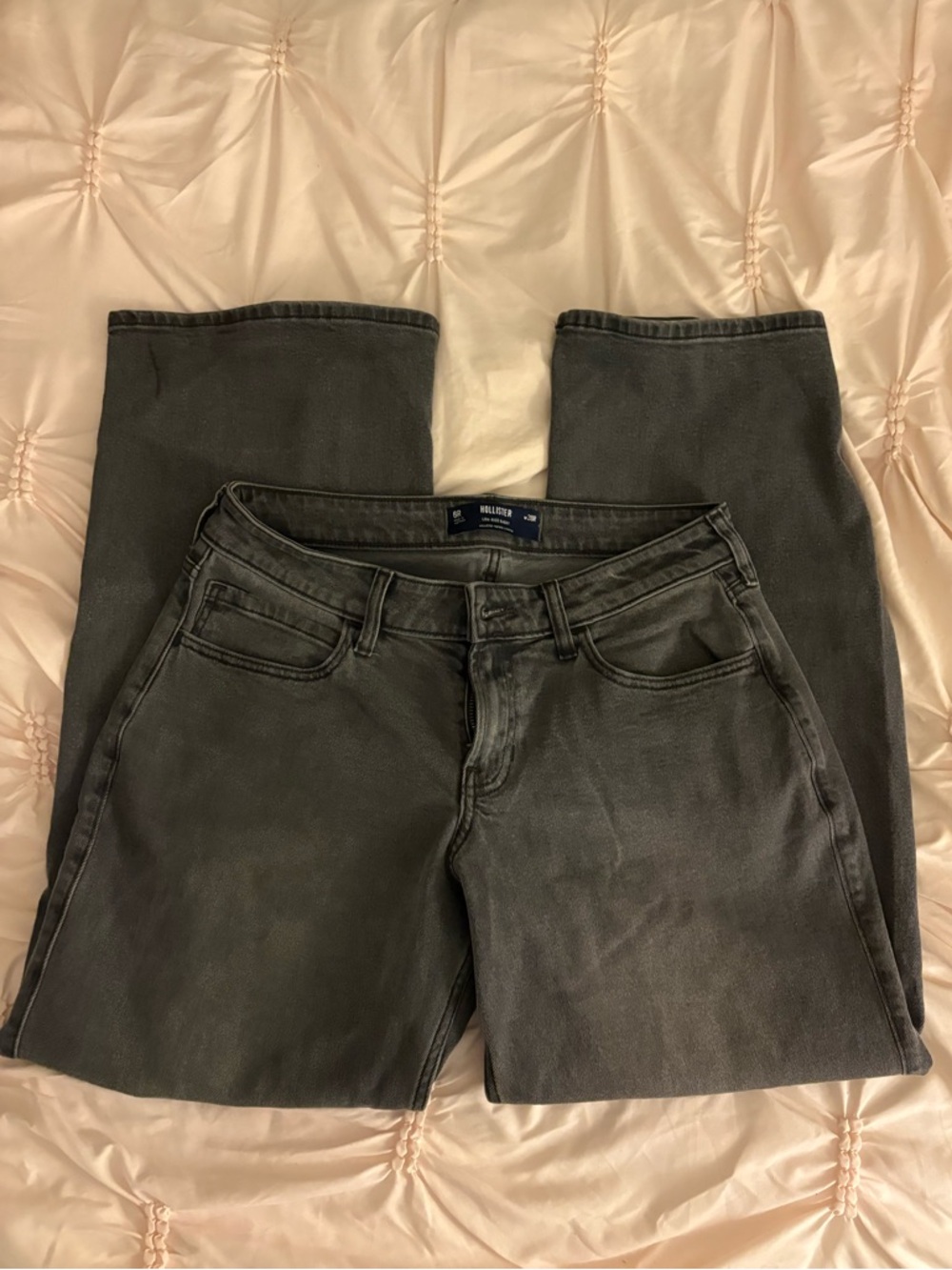 Hollister low rise baggy jeans - size 6R💗